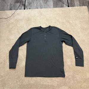 Men’s The North Face Long Sleeve Shirt Size Medium